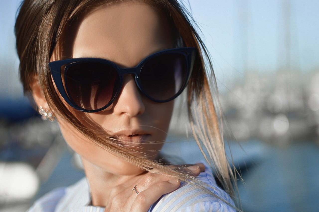 woman, face, sunglasses-1869116.jpg