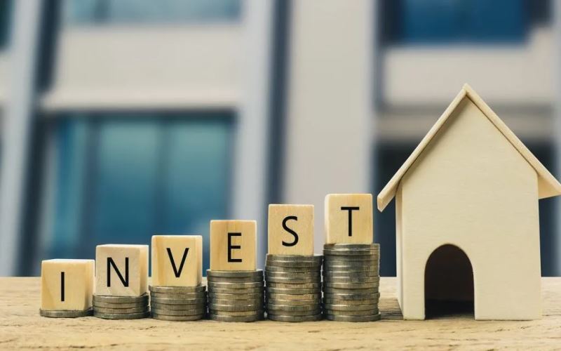 Smart strategies for investing in real estate include market research, property diversification, and leveraging financing options.